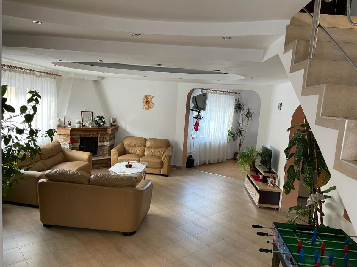 Hotel Casa De Vis Poiana Mărului Zewnętrze zdjęcie